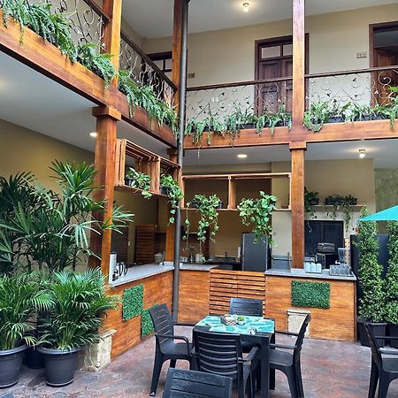 Nass Central Garden Куэнка Экстерьер фото