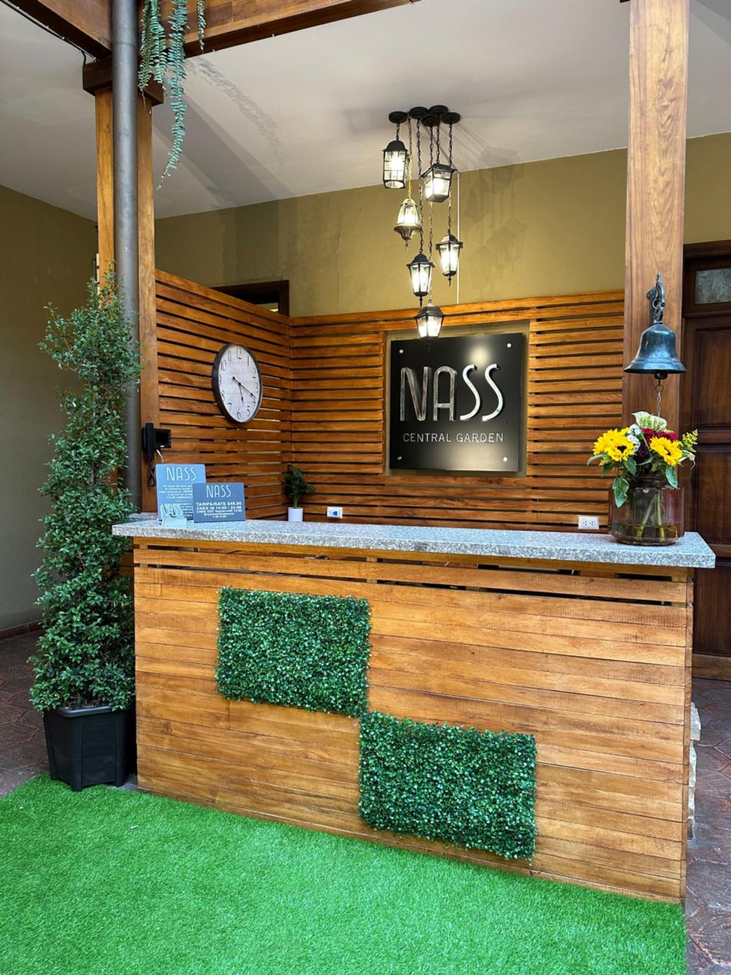 Nass Central Garden Куэнка Экстерьер фото